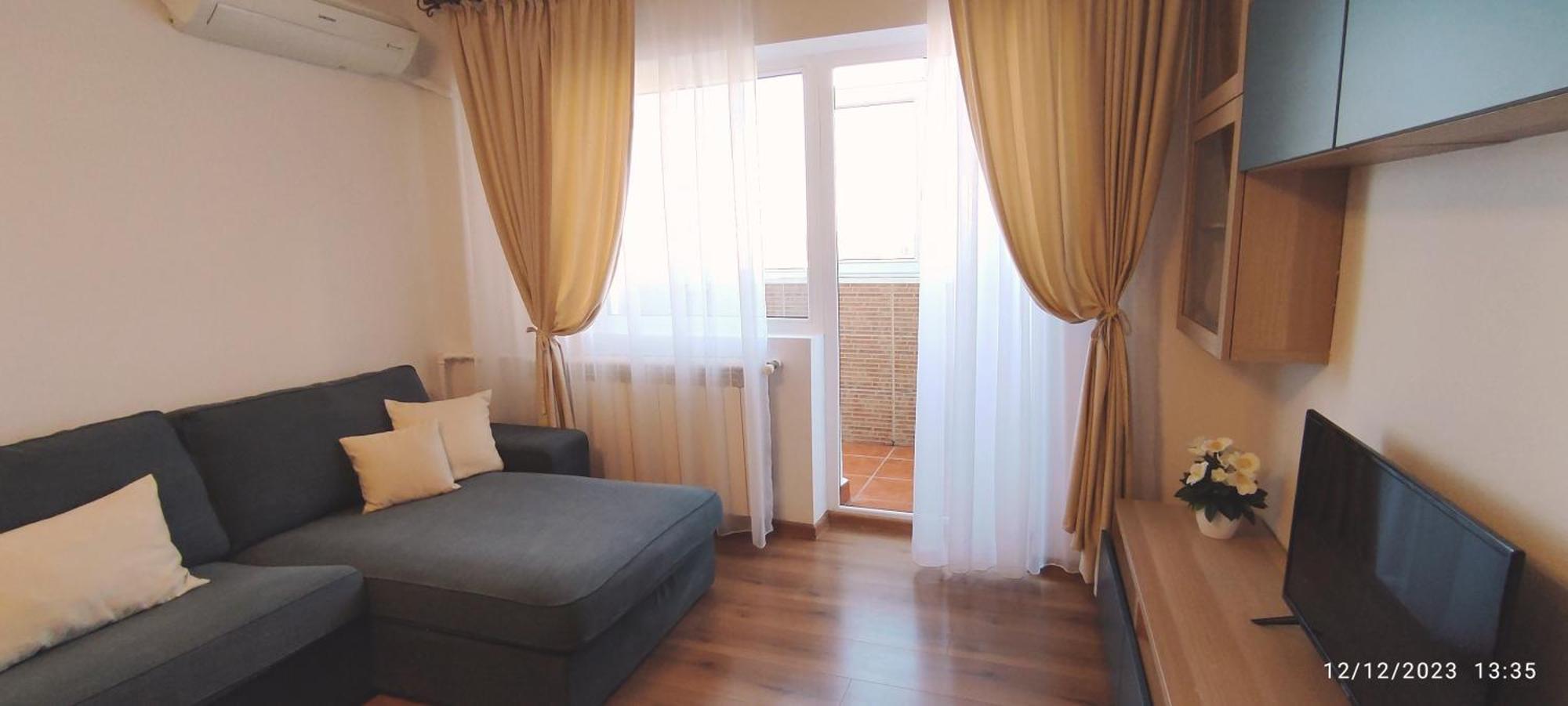 Platinum Apartment - Apartament Cu 3 Camere, 2 Dormitoare, 2 Bai, Bucatarie Complet Utilata, 2 Balcoane Bucharest Exterior photo